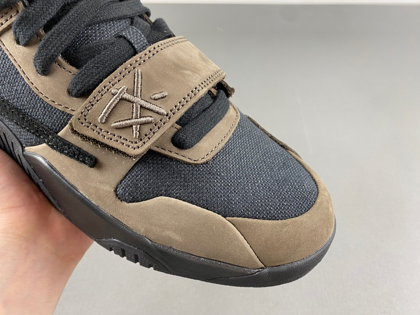 travis scott x jordan cut the check