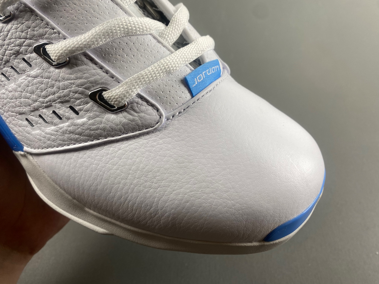 air jordan 17 low “university blue” fj0395-101