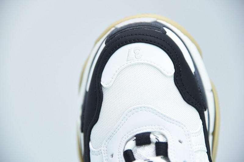 bc triple s trainer 536737 w09om 9073