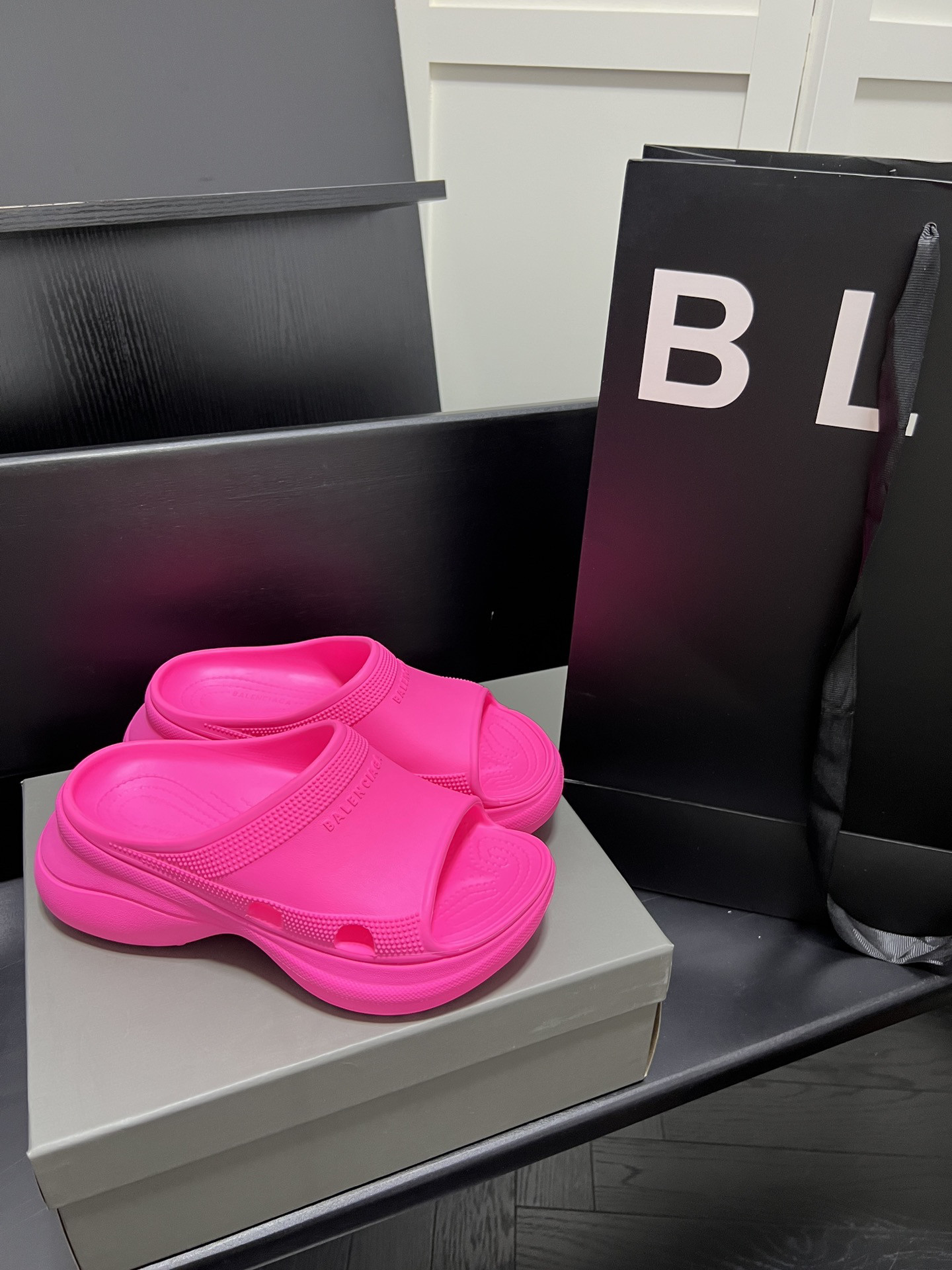 Balenciaga sLIDE