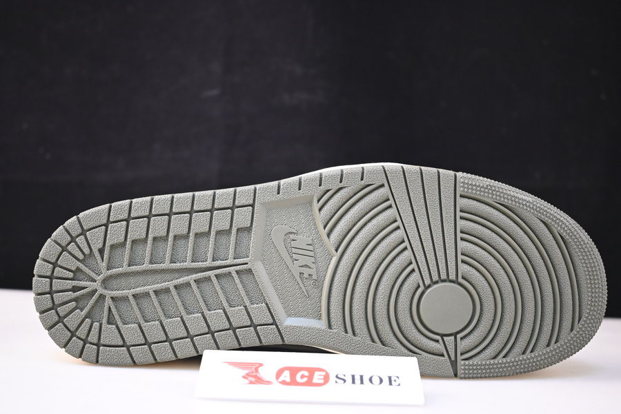 travis scott x air jordan 1 low og “olive” dz4137-106