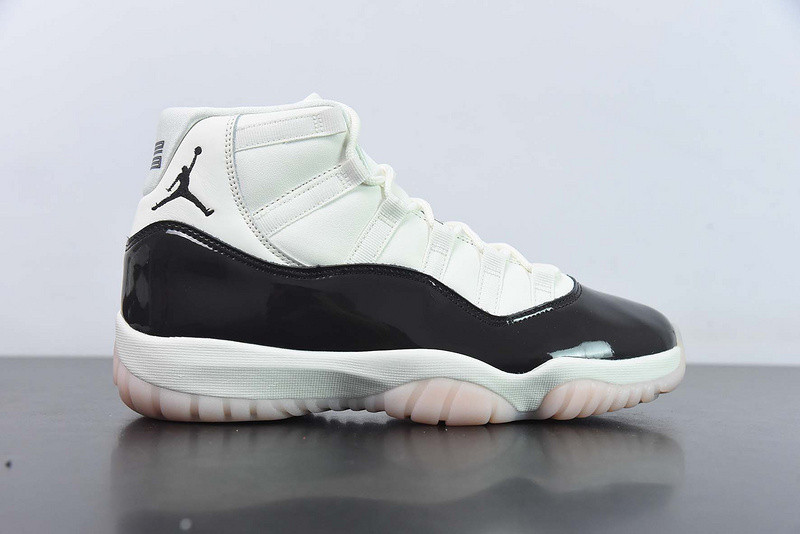 air jordan 11 wmns "neapolitan" ar0715-101