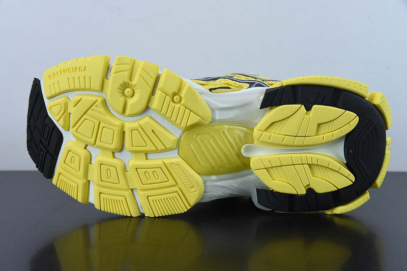 Ba*len*cia*ga runner sneaker