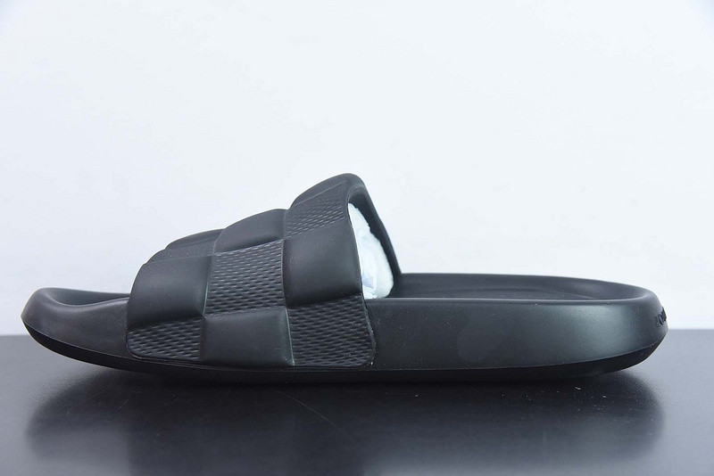 lvt sandals