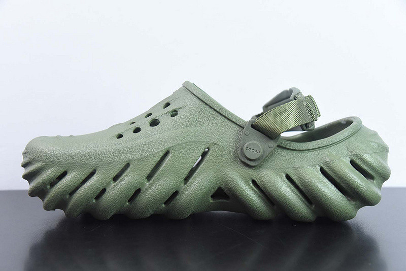 Cr*0*s echo clog army green