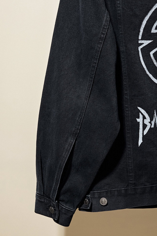 Ba*len*cia*ga clothes